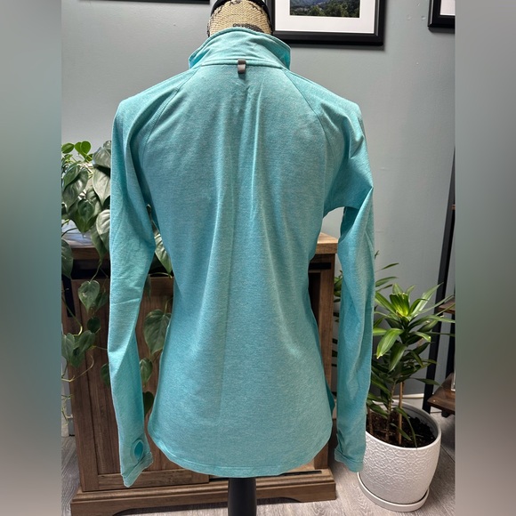 Nike Element dri fit light teal 1/2 zip up running top with thumb holes. Size S. - Picture 3 of 4